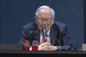 一个时代的结束：巴菲特年底卸任CEO 高调移交了自己的权力